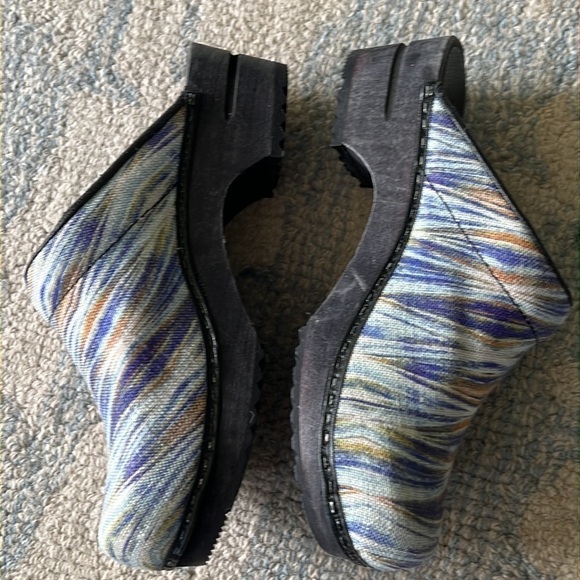 SANITA WATERCOLOR STARRY NIGHT CLOGS SIZE 6 EUC - Picture 7 of 7